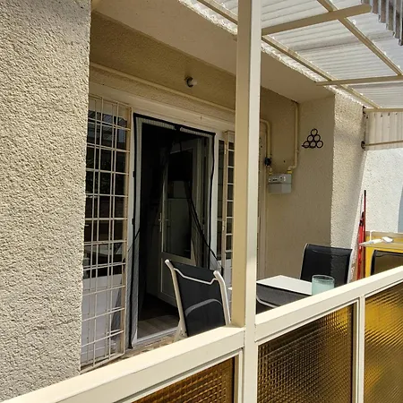 Open Vendeghaz Homestay *